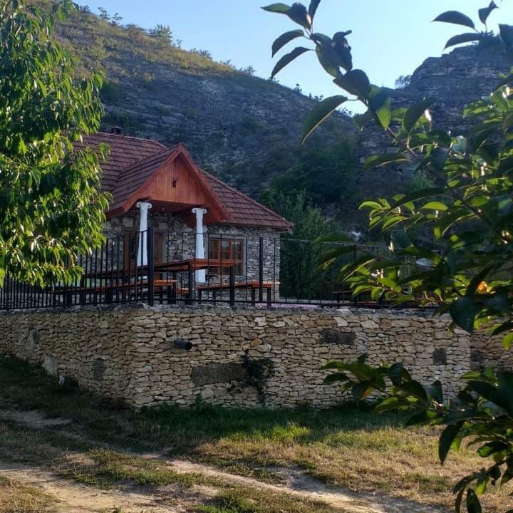 Casa Agricultorului Varzari Butuceny Exterior foto
